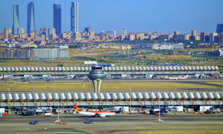 Adolfo Suárez Madrid–Barajas flyplass