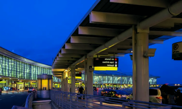 Toronto Pearson internasjonale lufthavn